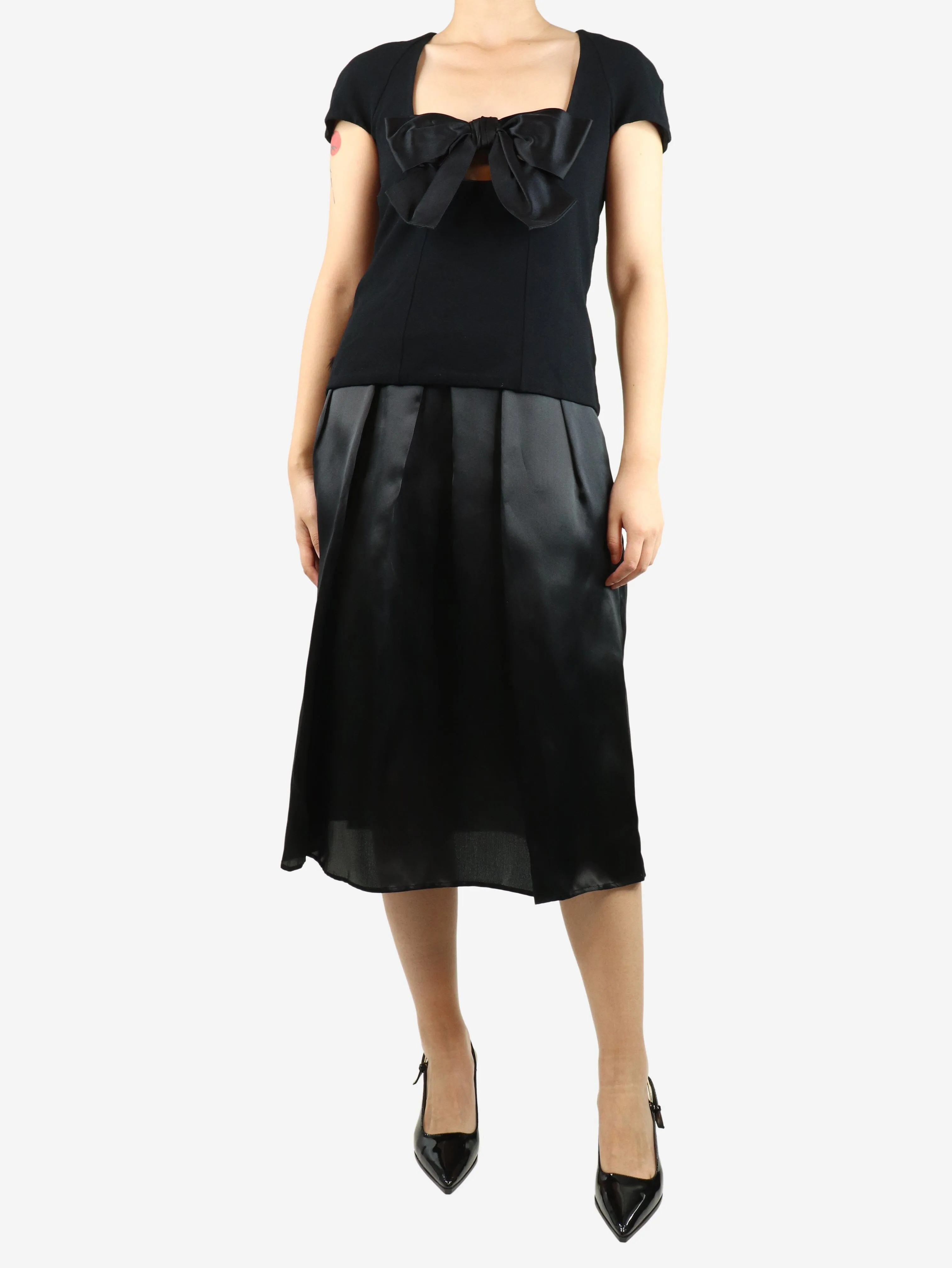 Black silk pleated midi skirt - size UK 10