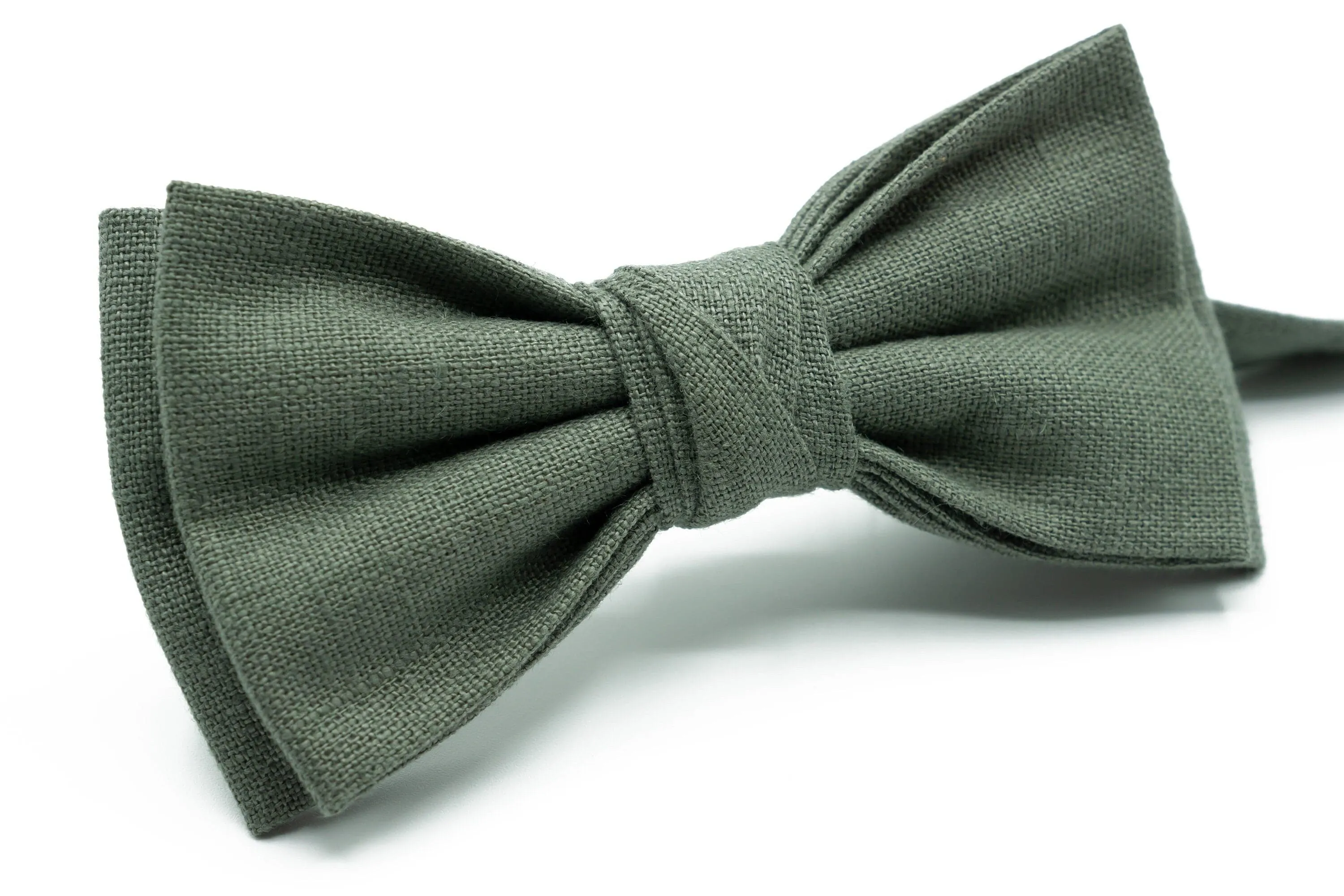 Eucalyptus Groomsman Bowtie & Suspender Set - Sage Green Bow Tie and Suspenders for Men and Boys, Ideal for Weddings