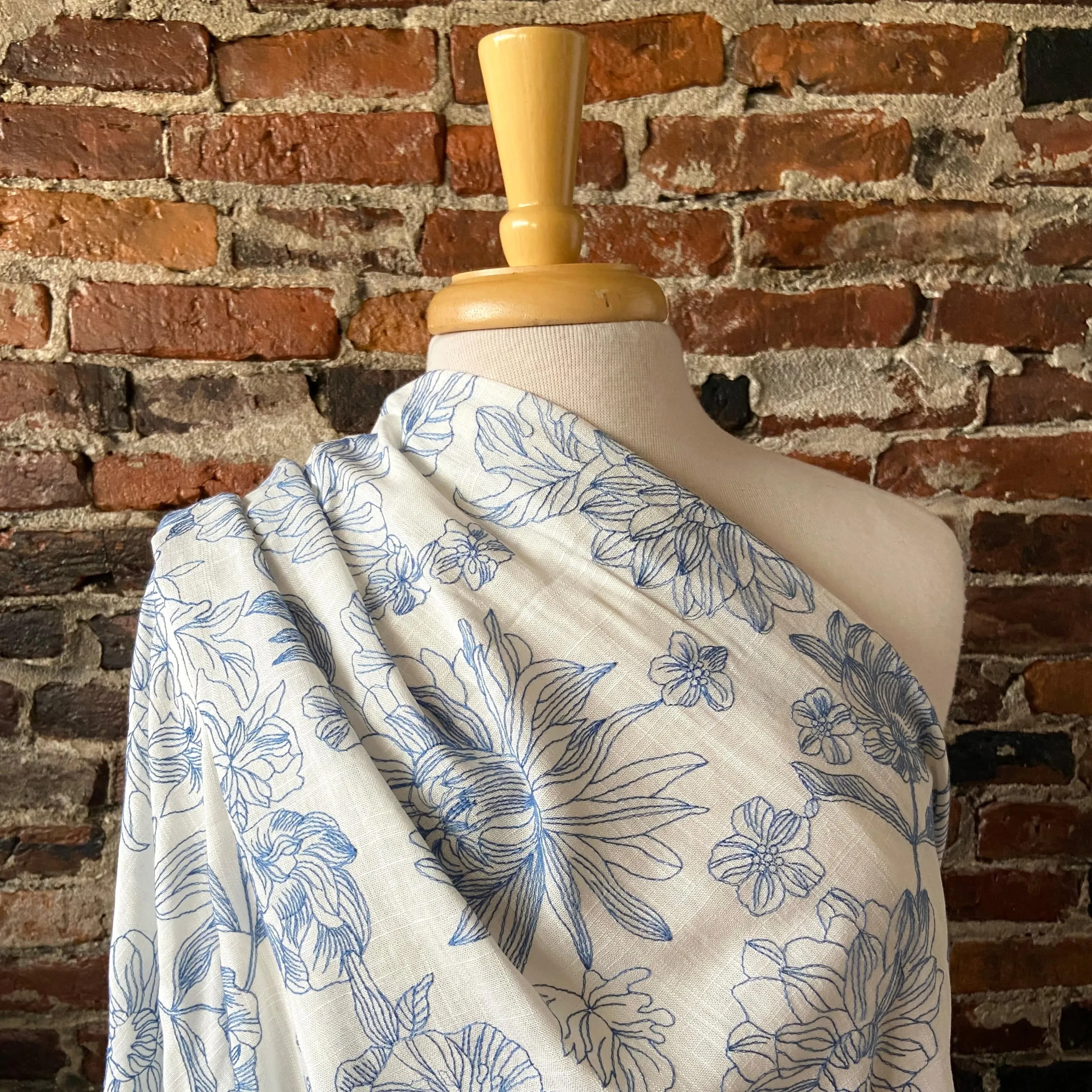 Floral Dream in White with Blue