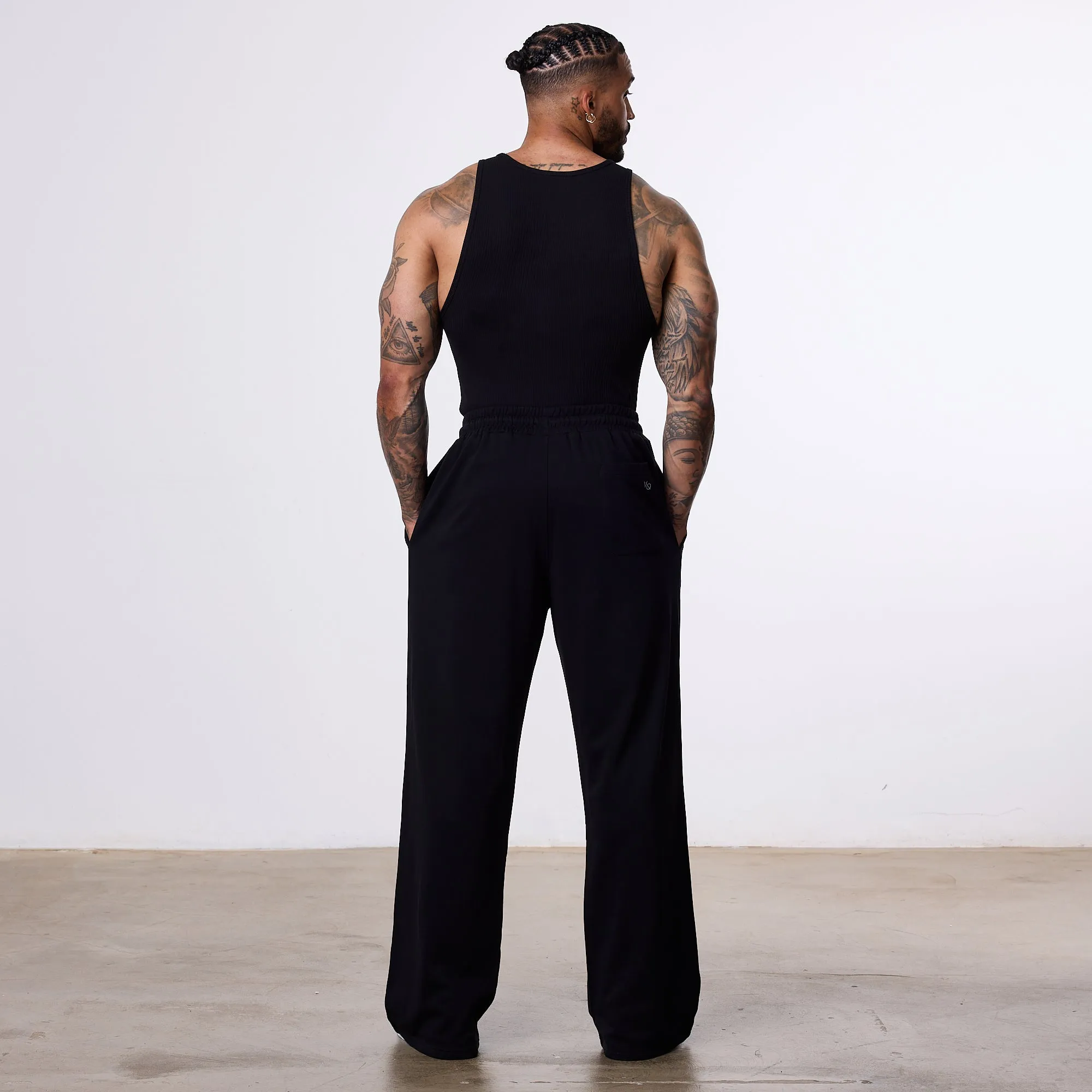 Vanquish Essential Black Straight Leg Sweatpants