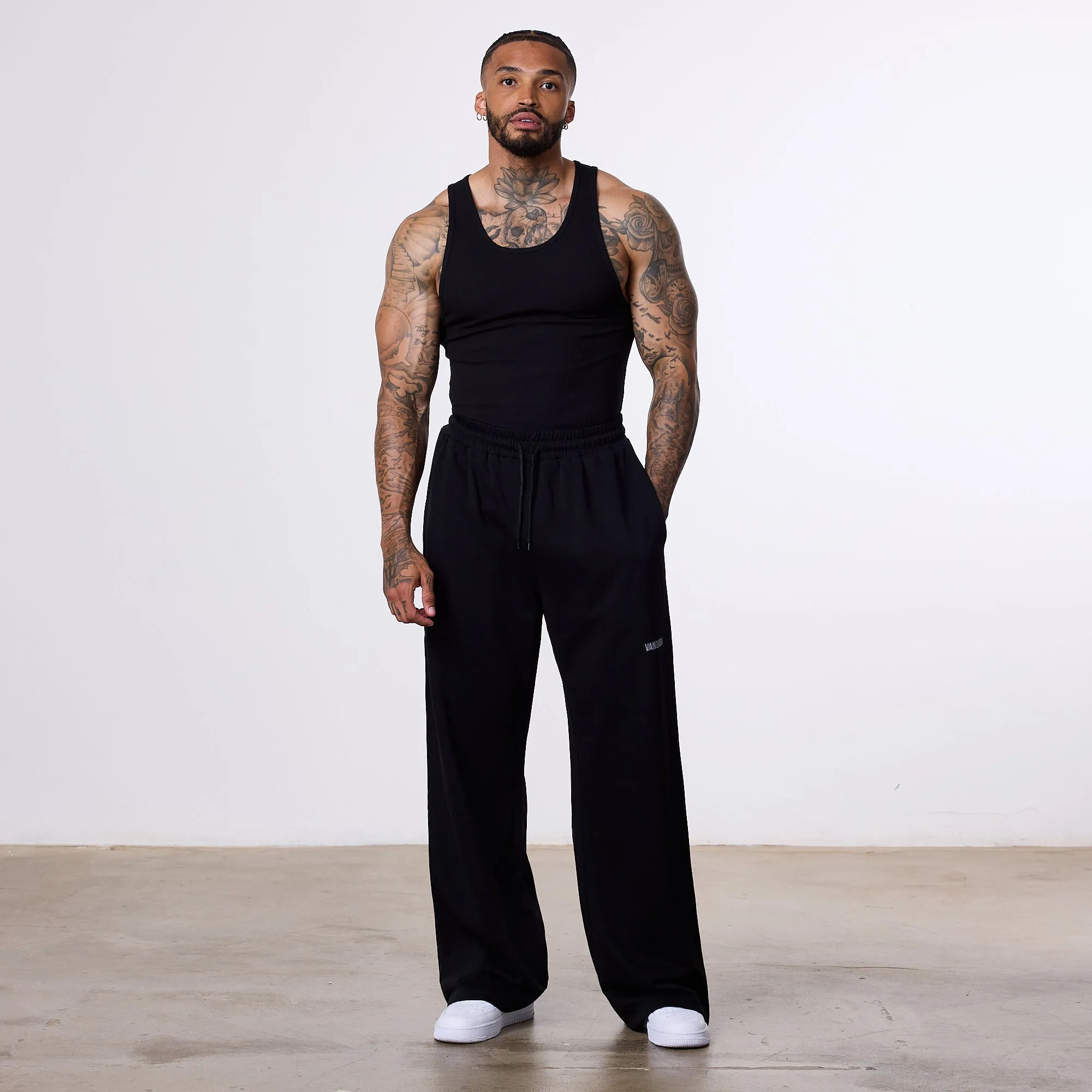 Vanquish Essential Black Straight Leg Sweatpants