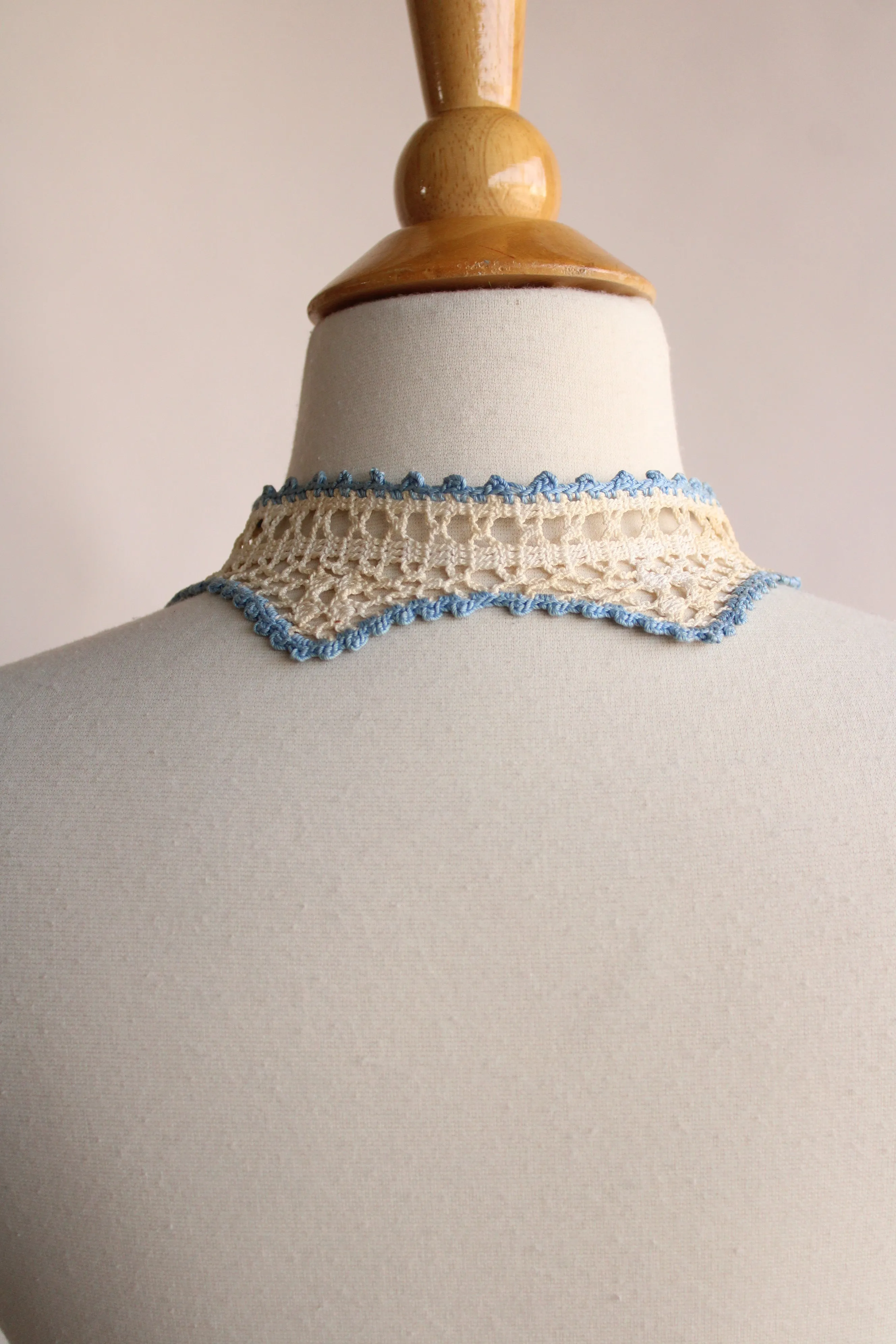 Vintage 1910s Crochet Lace Collar