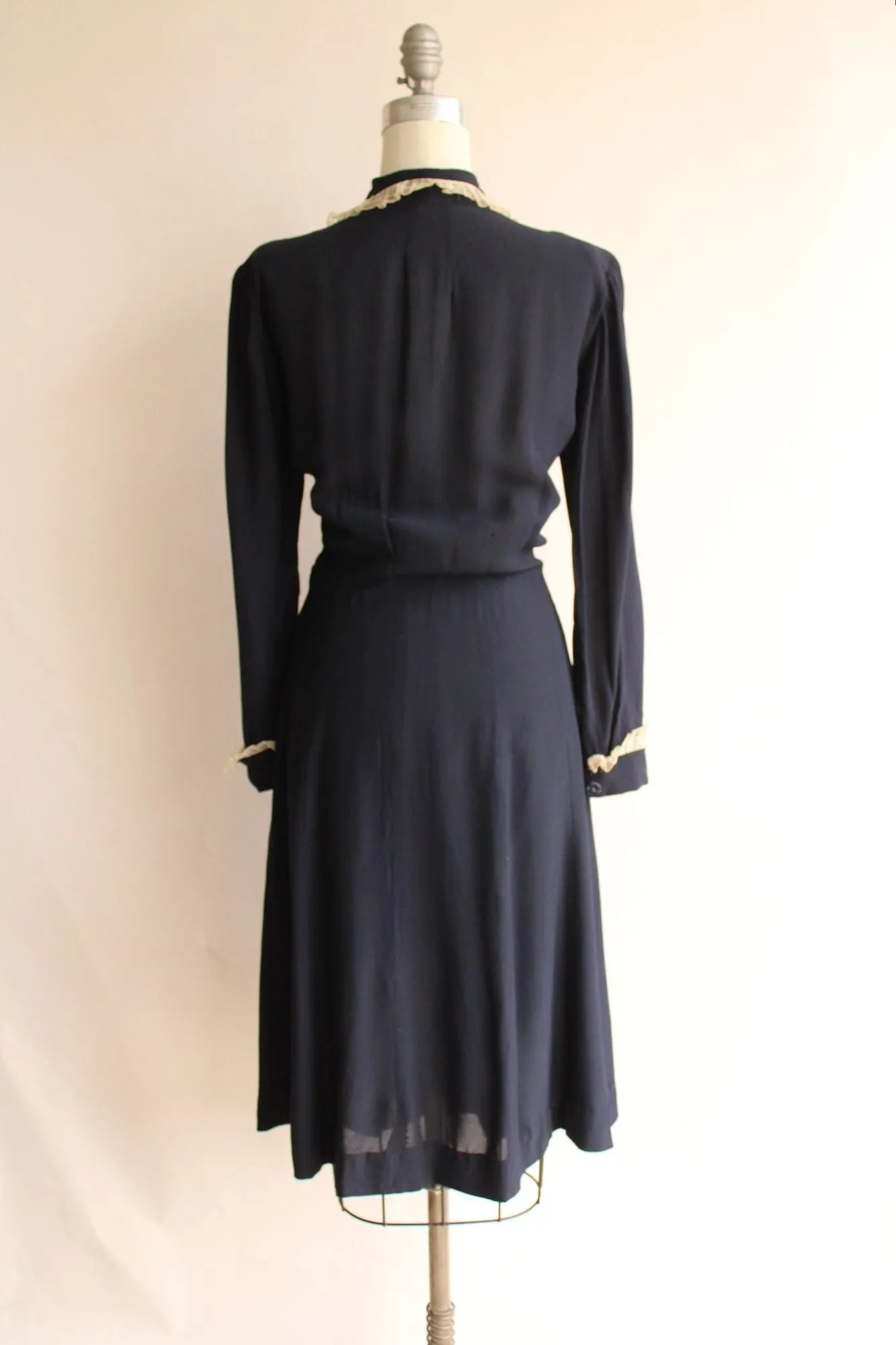 Vintage 1940s Volup Size Navy Blue Rayon Shirtwaist Dress