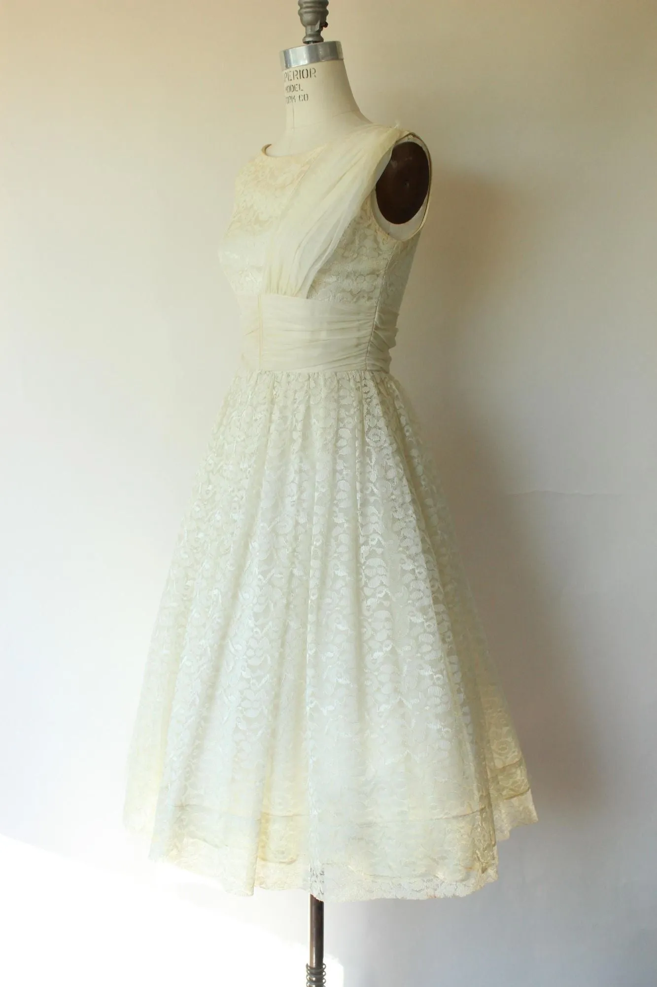 Vintage 1950s Ivory Lace Fit and Flare Dress