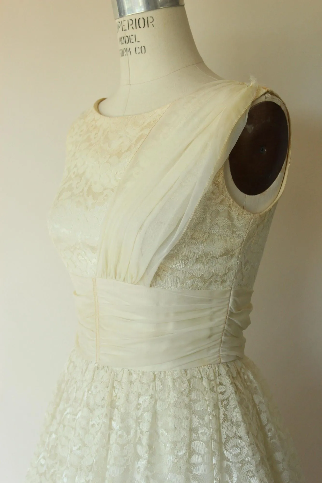 Vintage 1950s Ivory Lace Fit and Flare Dress