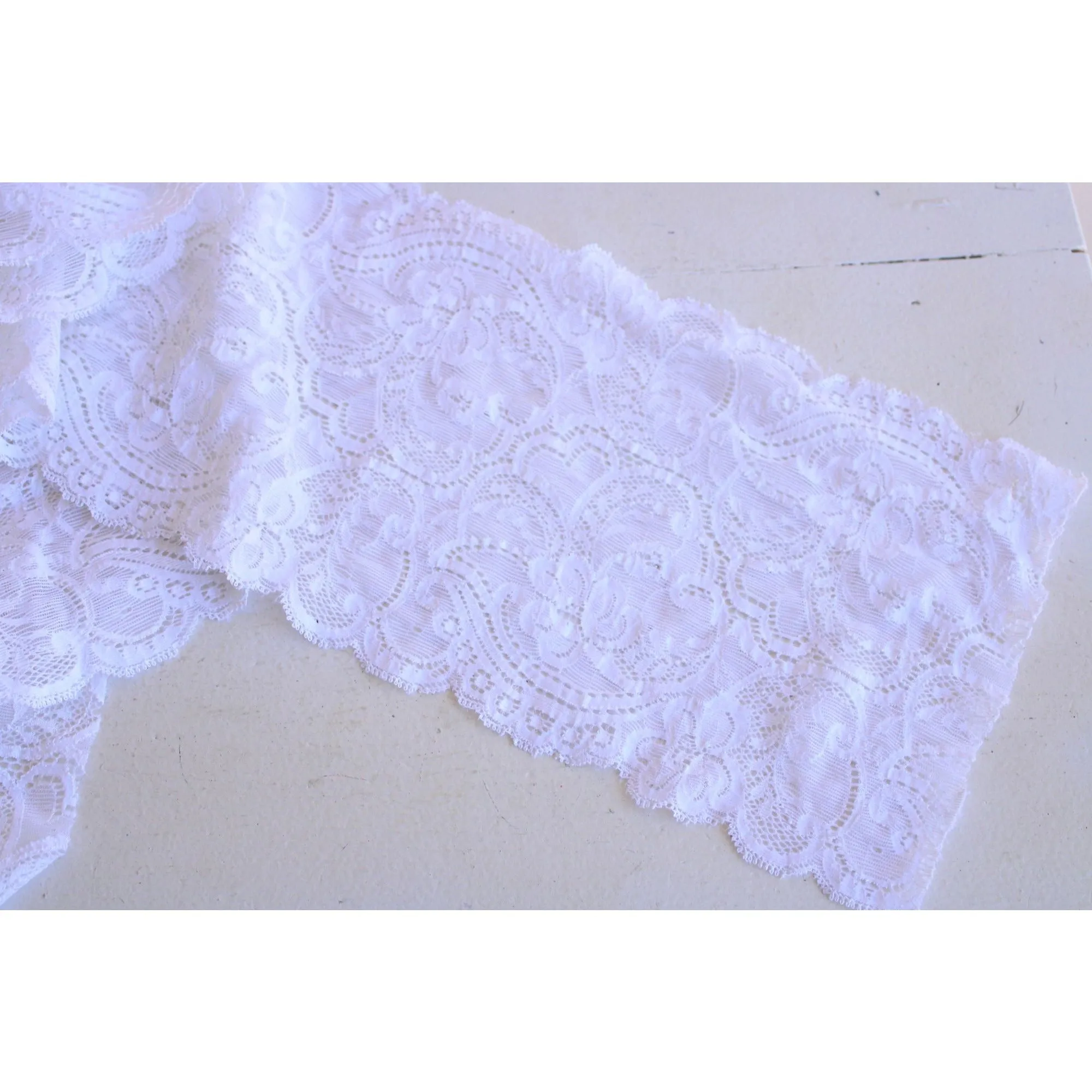 Vintage 1980s 1990s Stretch Lace Trim, White, 2 yards, 6.75" wide