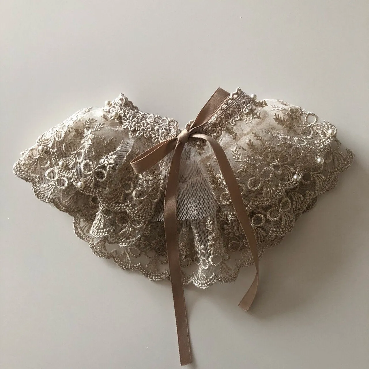 Vintage Pearl Frill Neck Collar