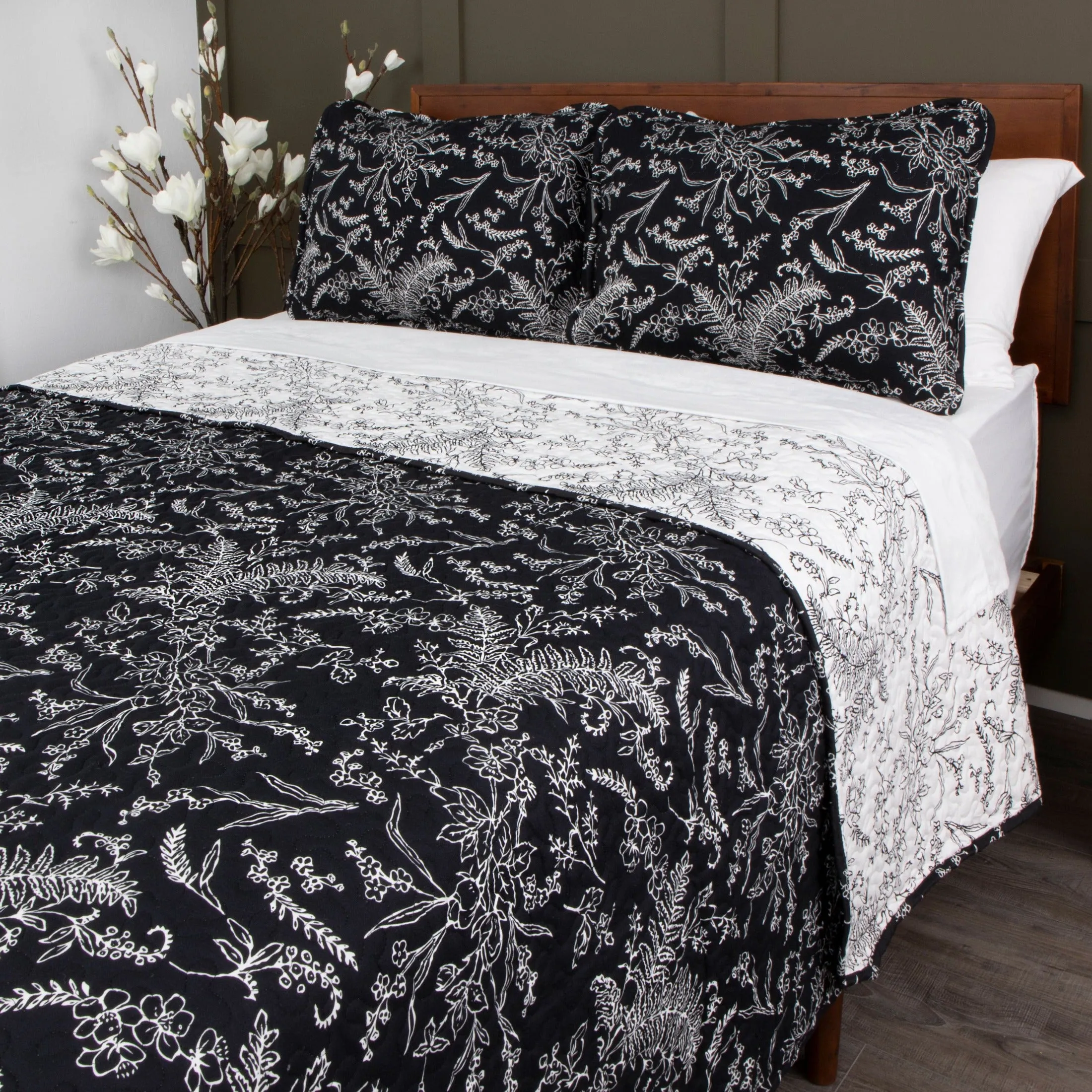 Winter Brush Reversible Quilt Set