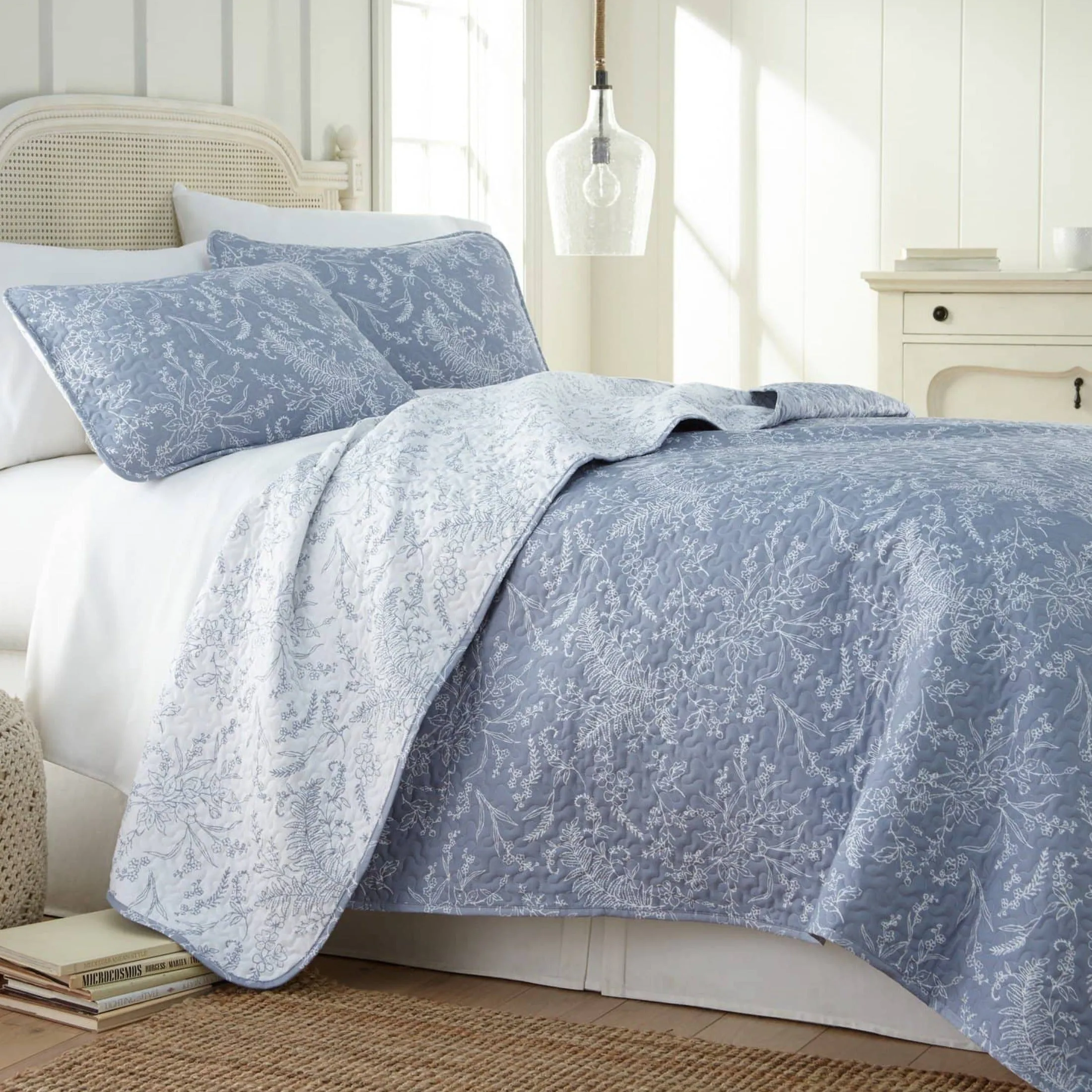 Winter Brush Reversible Quilt Set