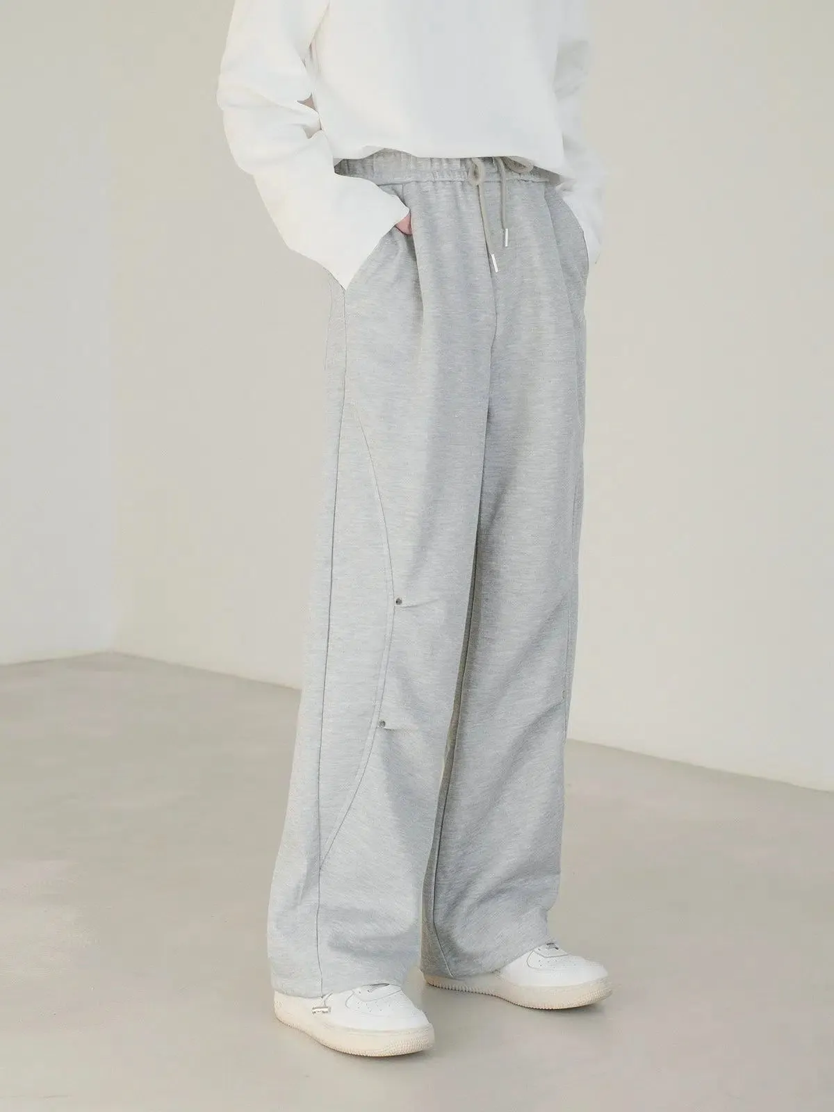 Zhou Straight Leg Bootcut Sweatpants